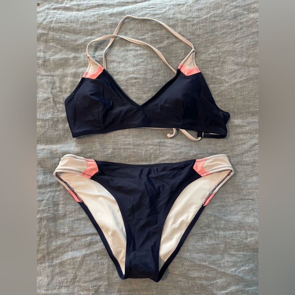 Low waisted bikini